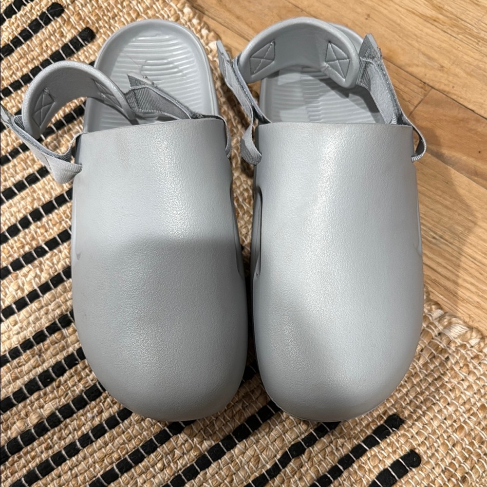 Nike Men Grey Slip-On Shoes